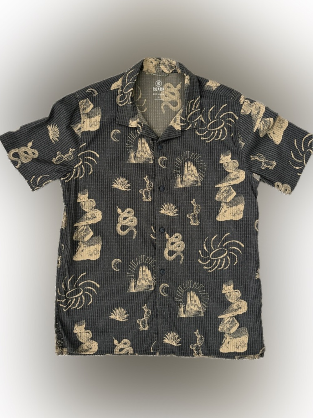 Roark Men’s Bless Up Trail Shirt - Small - Barely Used - Perforated